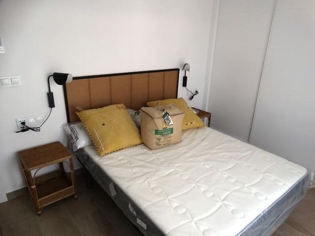 3 chambre Villa/Maison Mitoyenne à vendre à Pilar de la Horadada avec piscine garage - 379 900 € (Ref: 8758108)