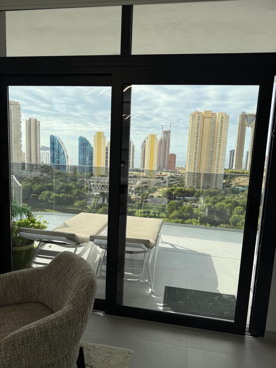 3 sypialnia Apartament na sprzedaż w Benidorm z basenem garażem - 625 000 € (Ref: 9615454)