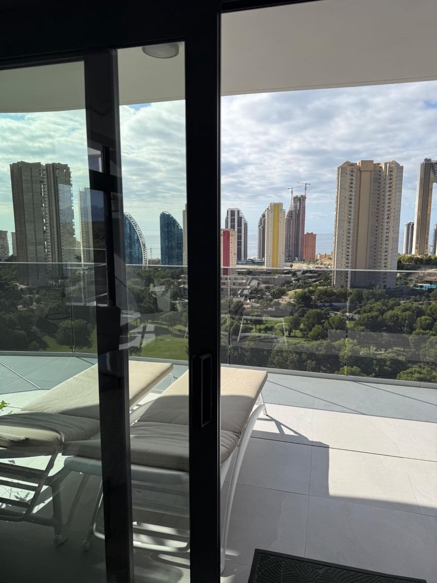 3 sypialnia Apartament na sprzedaż w Benidorm z basenem garażem - 625 000 € (Ref: 9615454)