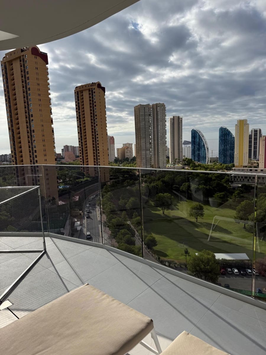 3 sypialnia Apartament na sprzedaż w Benidorm z basenem garażem - 625 000 € (Ref: 9615454)