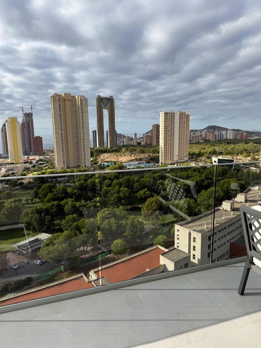 3 sypialnia Apartament na sprzedaż w Benidorm z basenem garażem - 625 000 € (Ref: 9615454)