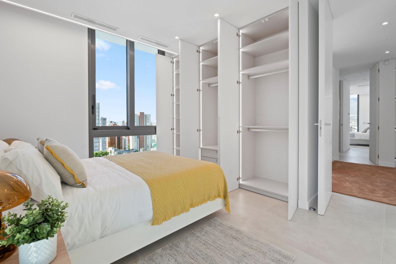 Chalet de 3 habitaciones en Benidorm en venta - 1.080.000 € (Ref: 9979795)