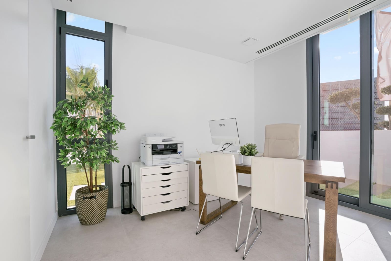 Chalet de 3 habitaciones en Benidorm en venta - 1.080.000 € (Ref: 9979795)
