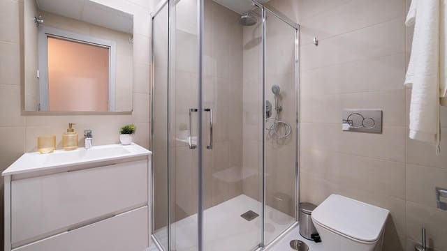 2 soverom Leilighet til salgs i Via Parque, Benidorm med svømmebasseng - € 507 000 (Ref: 9986867)