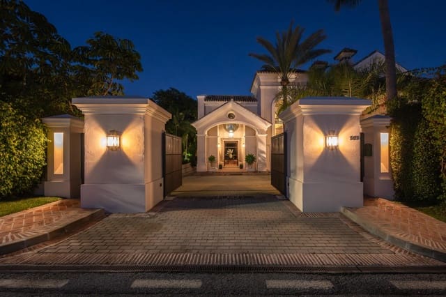 8 Zimmer Villa zu verkaufen in Guadalmina Alta, Marbella mit Pool Garage - 7.500.000 € (Ref: 10062382)