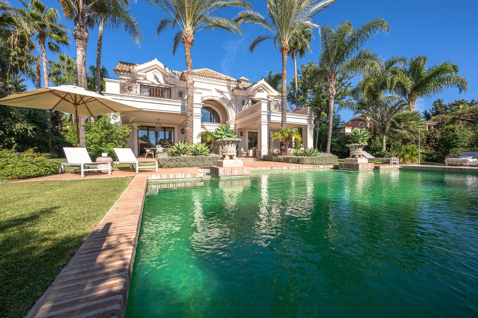 8 Zimmer Villa zu verkaufen in Guadalmina mit Pool Garage - 7.500.000 € (Ref: 10062382)