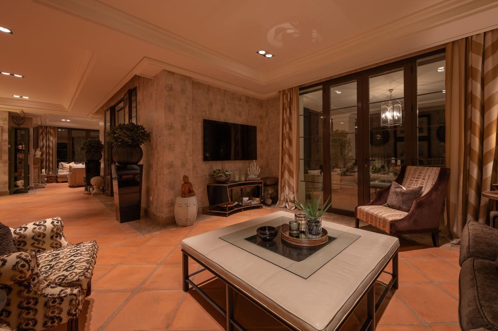 8 Zimmer Villa zu verkaufen in Guadalmina mit Pool Garage - 7.500.000 € (Ref: 10062382)
