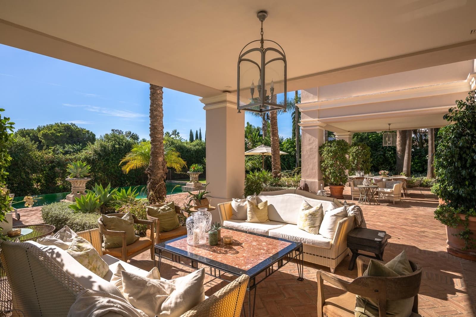 8 Zimmer Villa zu verkaufen in Guadalmina mit Pool Garage - 7.500.000 € (Ref: 10062382)