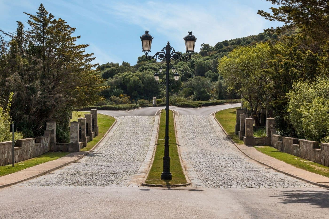 84 quarto Hotel para venda em Sotogrande com garagem - 11 700 000 € (Ref: 8752773)