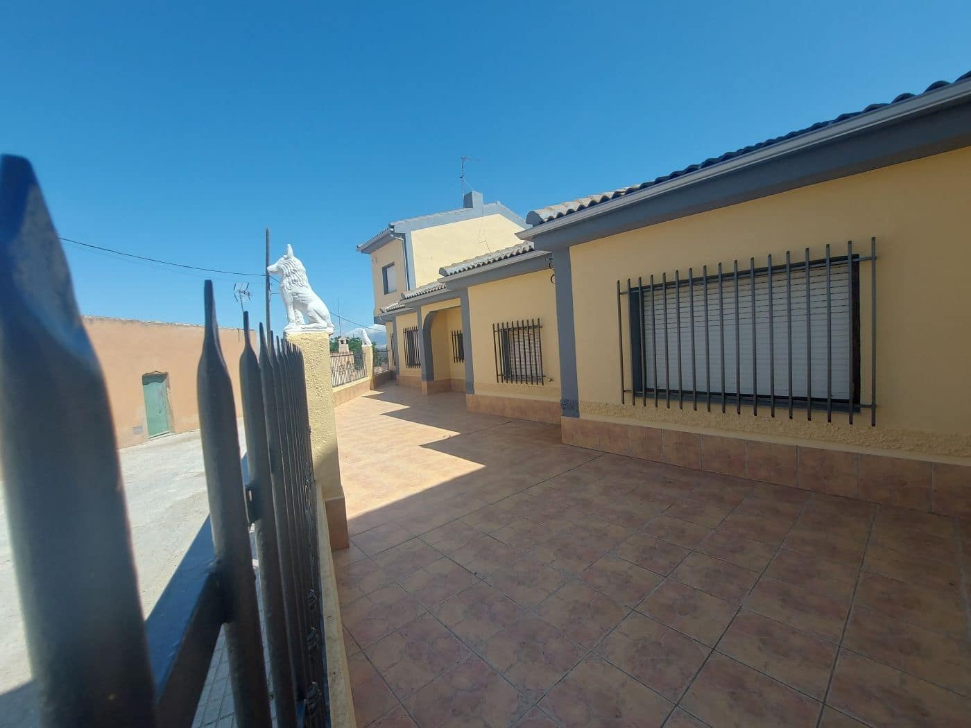 7 soveværelse Rækkehus til salg i Cuevas del Campo - € 89.250 (Ref: 8755885)