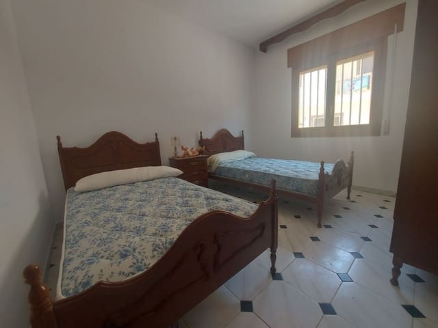 7 slaapkamer Rijtjeshuis te koop in Cuevas del Campo - € 89.250 (Ref: 8755885)