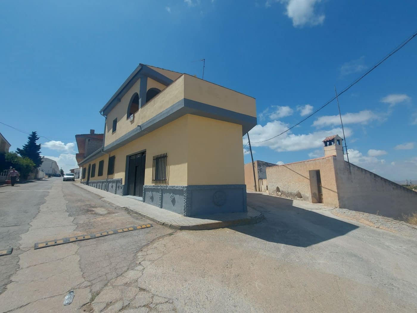 7 soveværelse Rækkehus til salg i Cuevas del Campo - € 89.250 (Ref: 8755885)