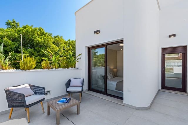 Chalet de 3 habitaciones en Pilar de la Horadada en venta con piscina - 539.900 € (Ref: 8758137)