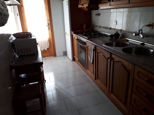 3 slaapkamer Rijtjeshuis te koop in Freila met garage - € 79.550 (Ref: 8758140)