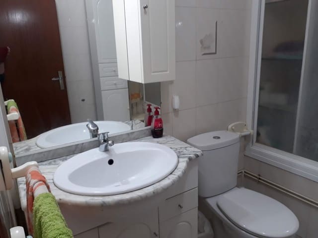 3 slaapkamer Rijtjeshuis te koop in Freila met garage - € 79.550 (Ref: 8758140)