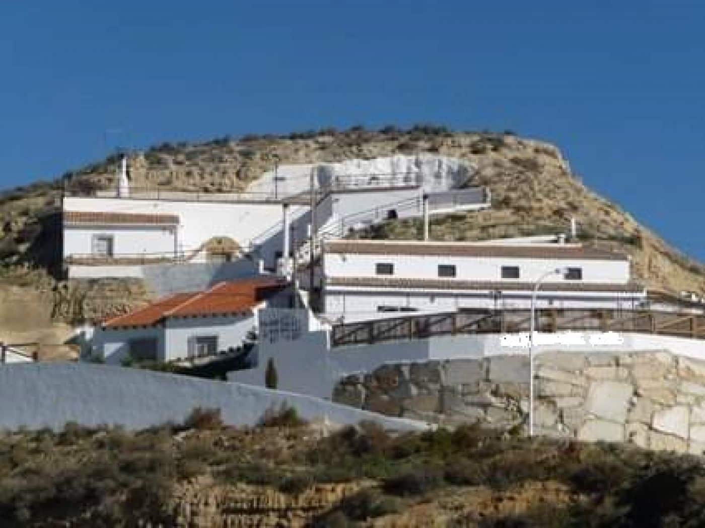 4 soveværelse Hulehus til salg i Cuevas del Campo - € 319.000 (Ref: 8758171)