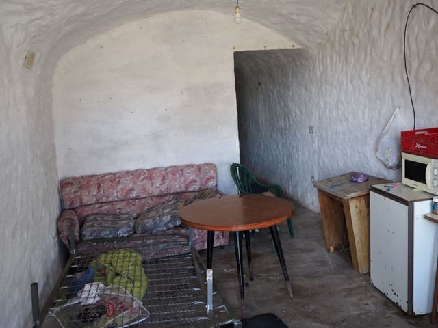 6 bedroom Cave House for sale in Cuevas del Campo - € 67,500 (Ref: 8758184)