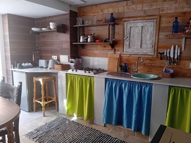 5 soveværelse Finca/Landehus til salg i Baza - € 160.000 (Ref: 8758187)