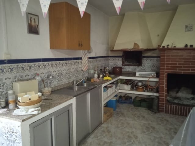 4 soveværelse Finca/Landehus til salg i Beas de Guadix - € 480.000 (Ref: 8758200)