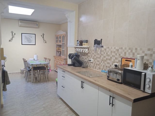 4 slaapkamer Rijtjeshuis te koop in Cuevas del Campo - € 104.500 (Ref: 8758208)