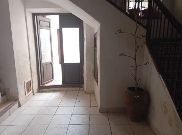 4 slaapkamer Rijtjeshuis te koop in Huéscar - € 85.000 (Ref: 8758213)