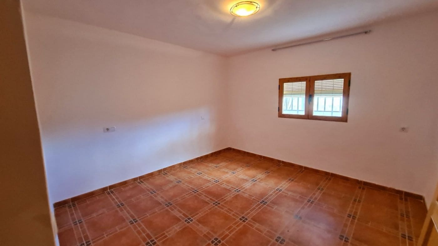 3 soveværelse Finca/Landehus til salg i Baza - € 143.900 (Ref: 8758232)