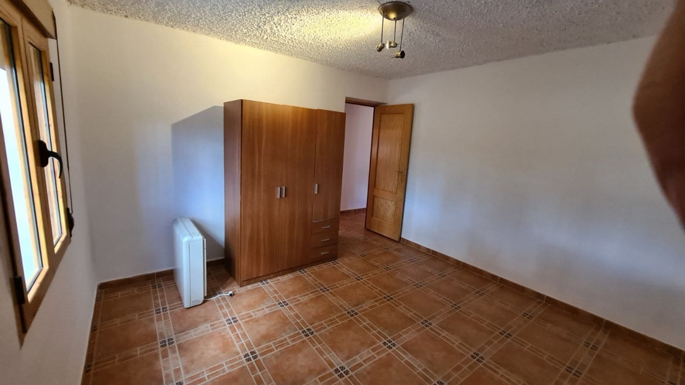 3 soveværelse Finca/Landehus til salg i Baza - € 143.900 (Ref: 8758232)