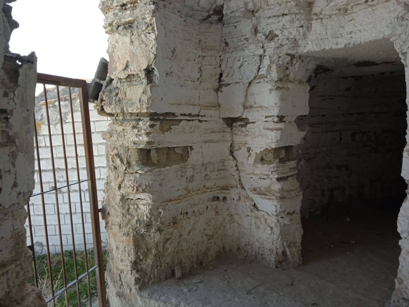 6 bedroom Cave House for sale in Benamaurel - € 16,430 (Ref: 8758273)