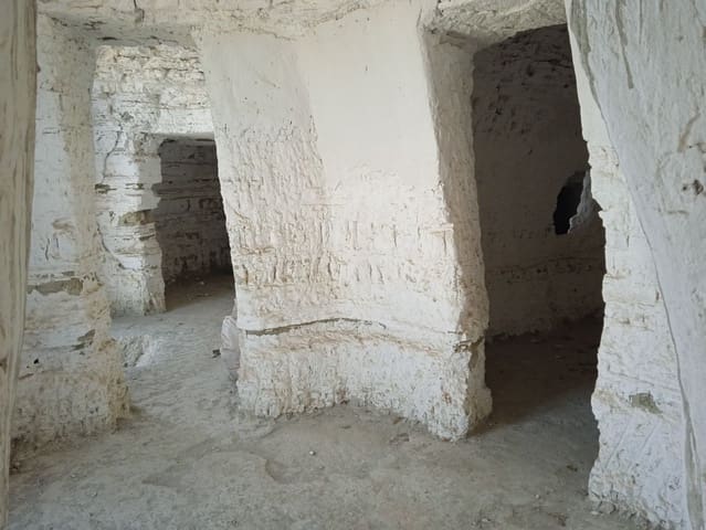 6 bedroom Cave House for sale in Benamaurel - € 16,430 (Ref: 8758273)