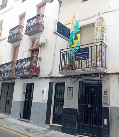 3 bedroom Business for sale in Baza - € 79,995 (Ref: 8758291)