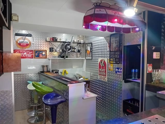 3 bedroom Business for sale in Baza - € 79,995 (Ref: 8758291)