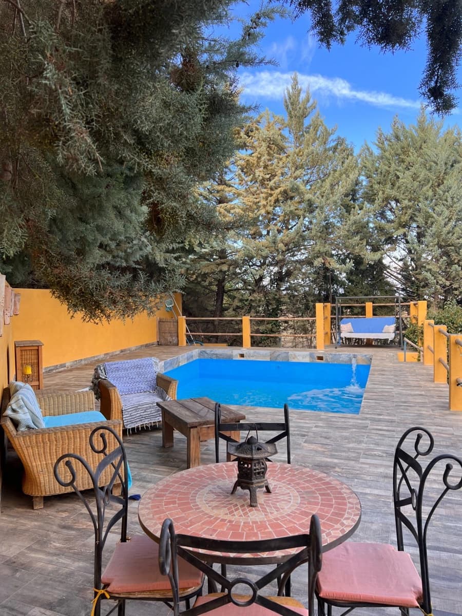 8 soveværelse Finca/Landehus til salg i Baza med swimmingpool garage - € 395.000 (Ref: 8767137)