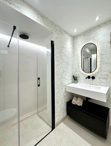 2 chambre Appartement à vendre à Marbella Centro, Marbella avec piscine garage - 850 000 € (Ref: 8783929)