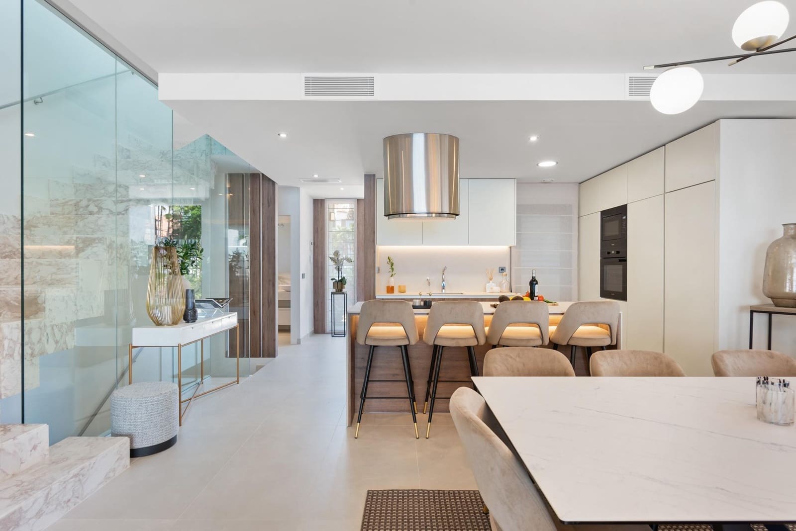 5 quarto Casa em Banda para venda em Puerto Banus com piscina - 2 395 000 € (Ref: 8798931)