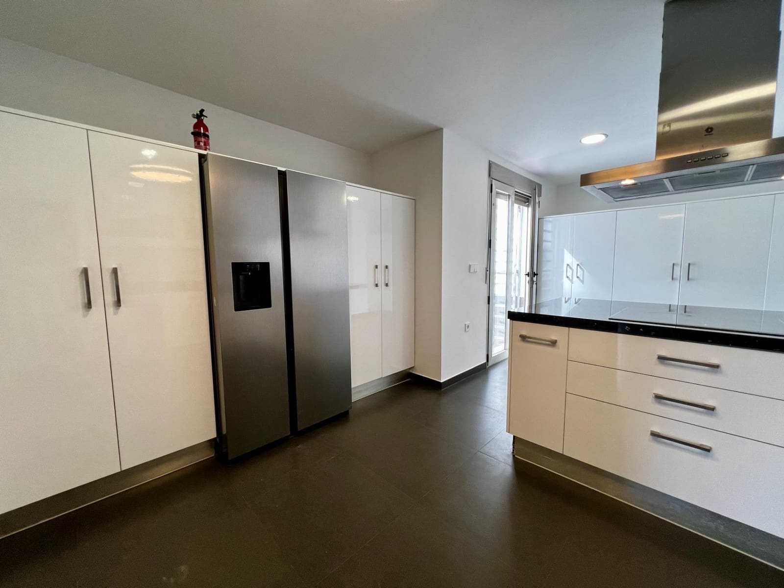 4 slaapkamer Villa te koop in Alamillo met zwembad garage - € 470.000 (Ref: 8847515)