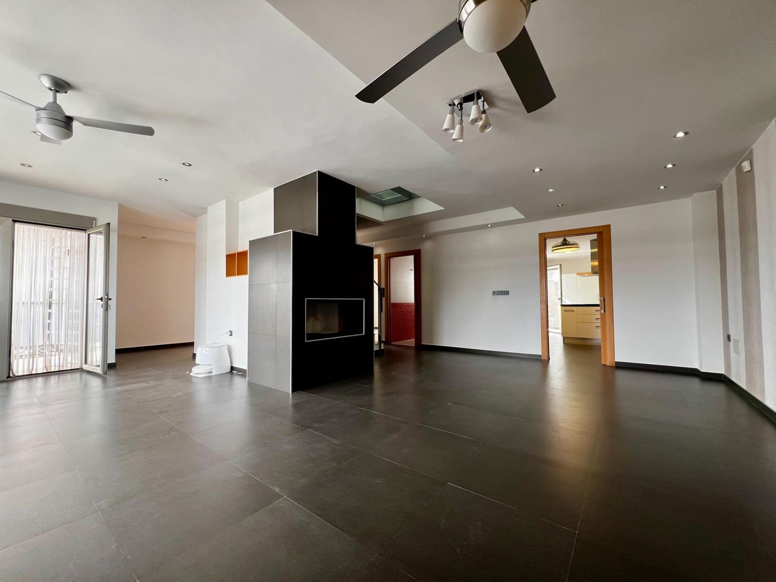 4 slaapkamer Villa te koop in Alamillo met zwembad garage - € 470.000 (Ref: 8847515)