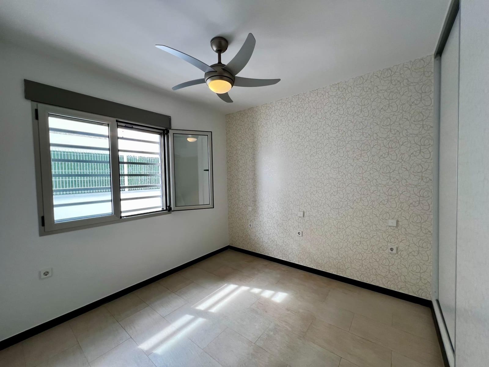 4 slaapkamer Villa te koop in Alamillo met zwembad garage - € 470.000 (Ref: 8847515)