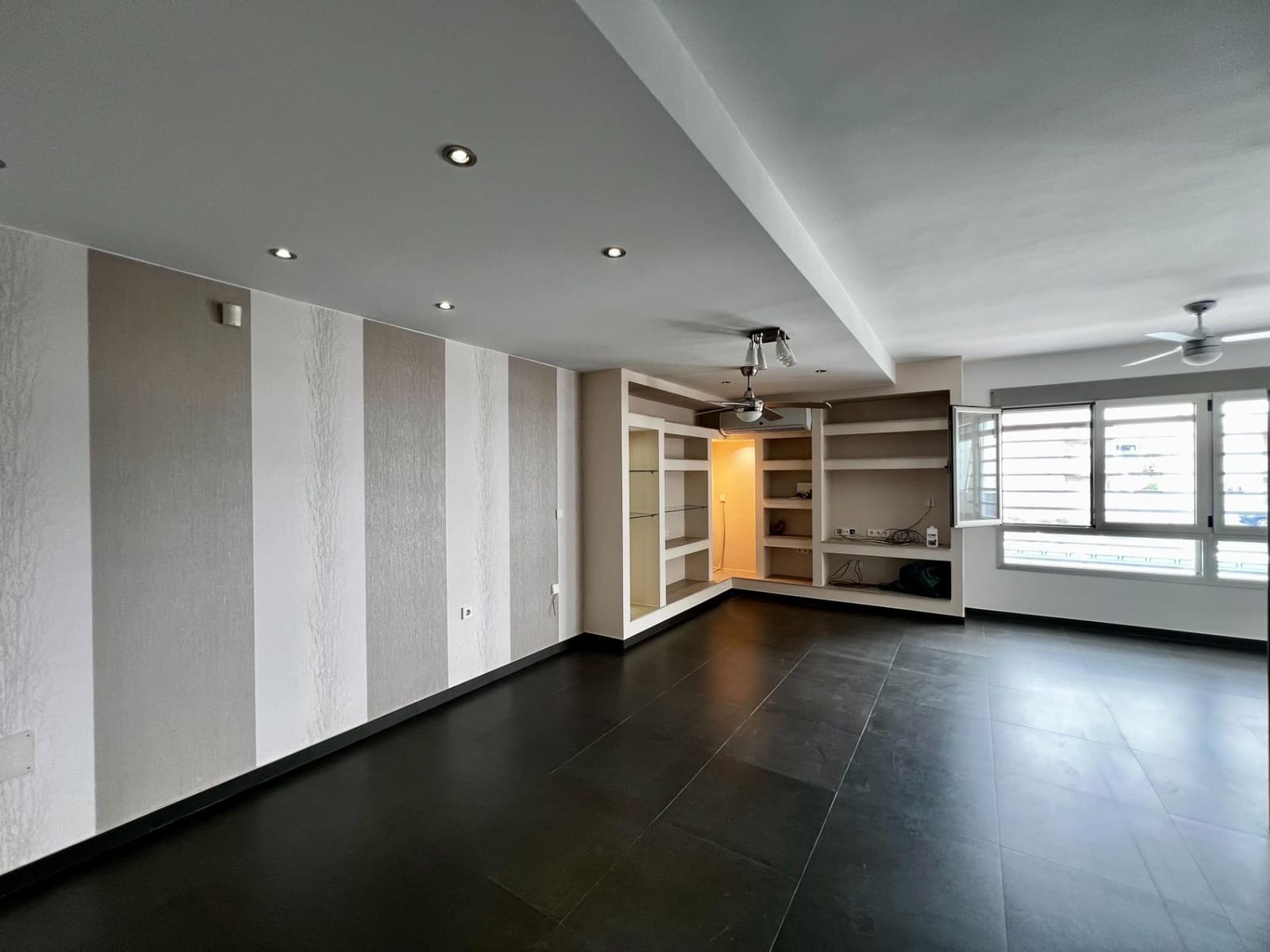 4 slaapkamer Villa te koop in Alamillo met zwembad garage - € 470.000 (Ref: 8847515)