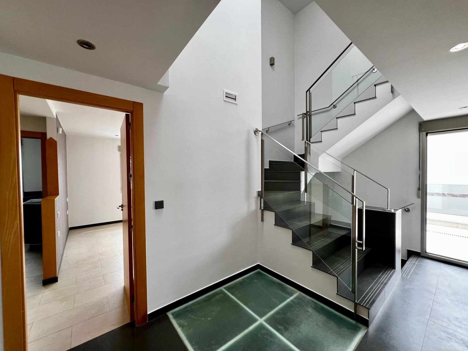 4 slaapkamer Villa te koop in Alamillo met zwembad garage - € 470.000 (Ref: 8847515)