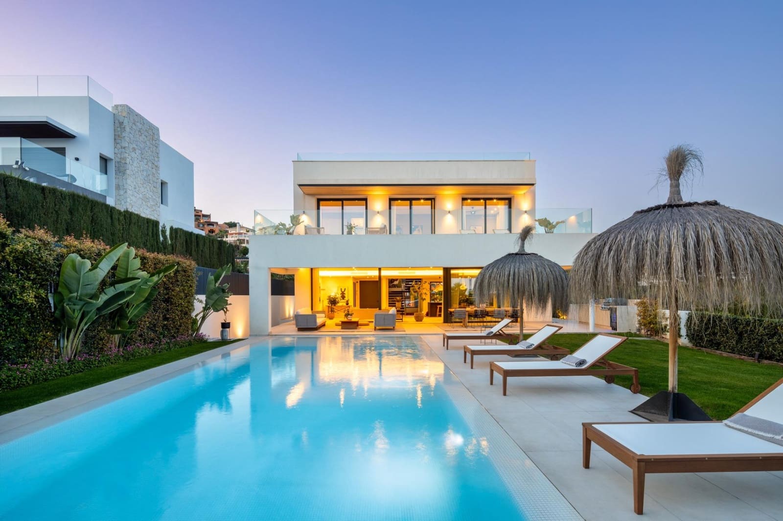 5 bedroom Villa for sale in Marbella with pool garage - € 3,750,000 (Ref: 8905643)