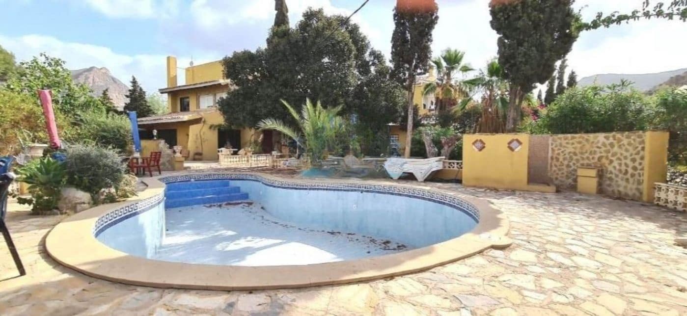 3 soveværelse Finca/Landehus til salg i La Azohia med swimmingpool - € 695.000 (Ref: 8935263)