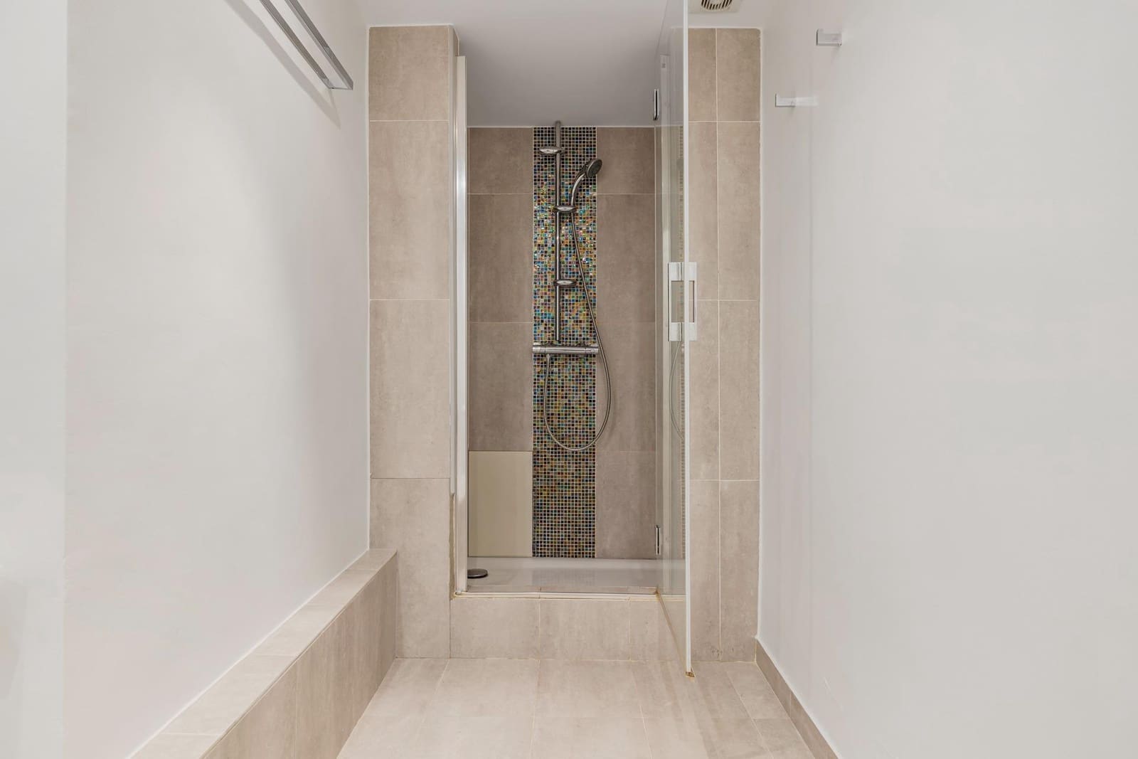 5 slaapkamer Huis te koop in Benahavis met zwembad garage - € 1.095.000 (Ref: 8941226)