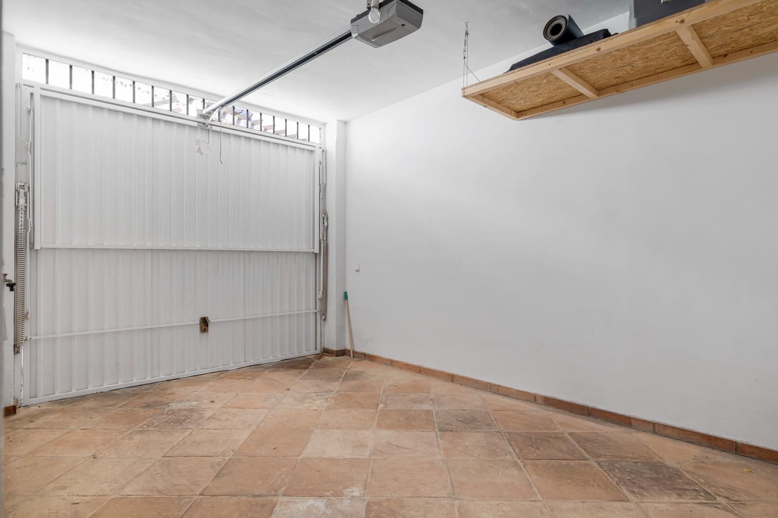 5 slaapkamer Huis te koop in Benahavis met zwembad garage - € 1.095.000 (Ref: 8941226)