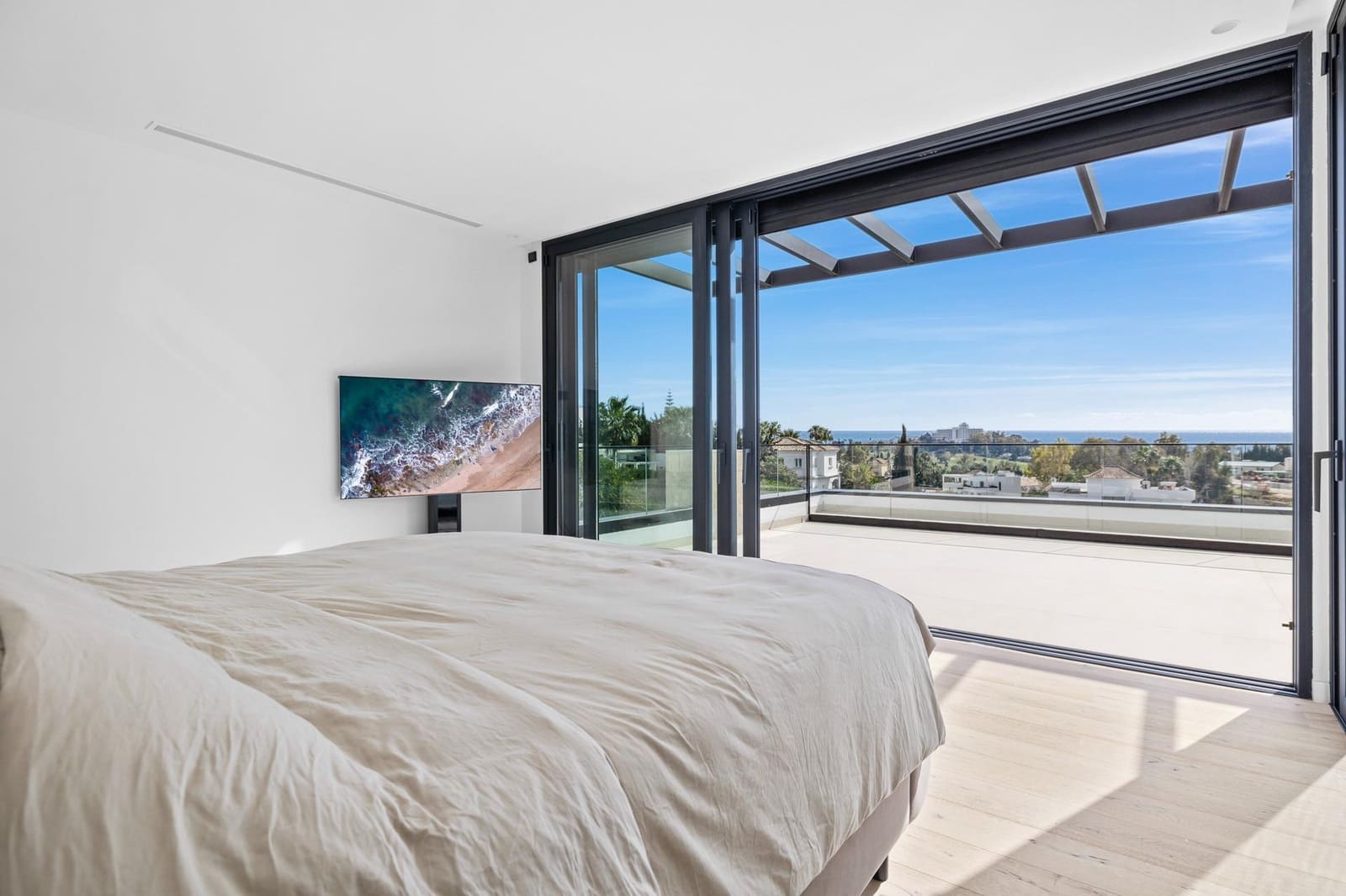 4 makuuhuone Huvila myytävänä paikassa Benahavis mukana 
autotalli - 3 485 000 € (Ref: 8949014)