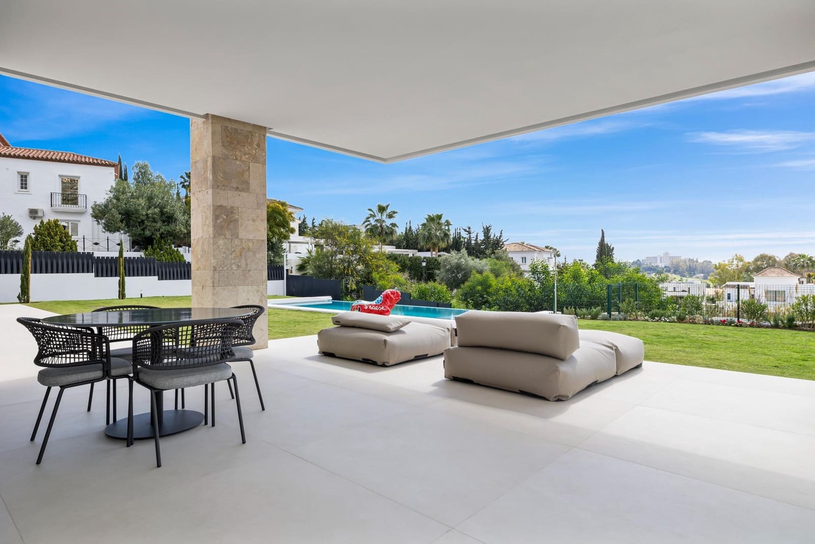 4 makuuhuone Huvila myytävänä paikassa Benahavis mukana 
autotalli - 3 485 000 € (Ref: 8949014)