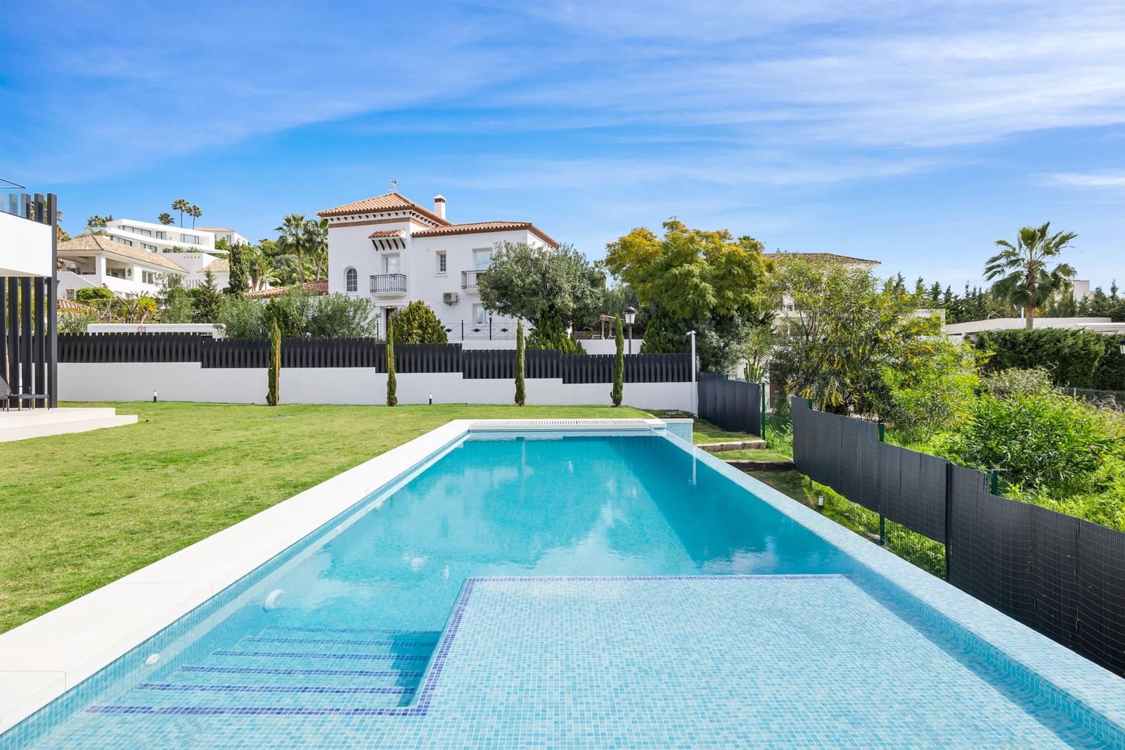 4 makuuhuone Huvila myytävänä paikassa Benahavis mukana 
autotalli - 3 485 000 € (Ref: 8949014)