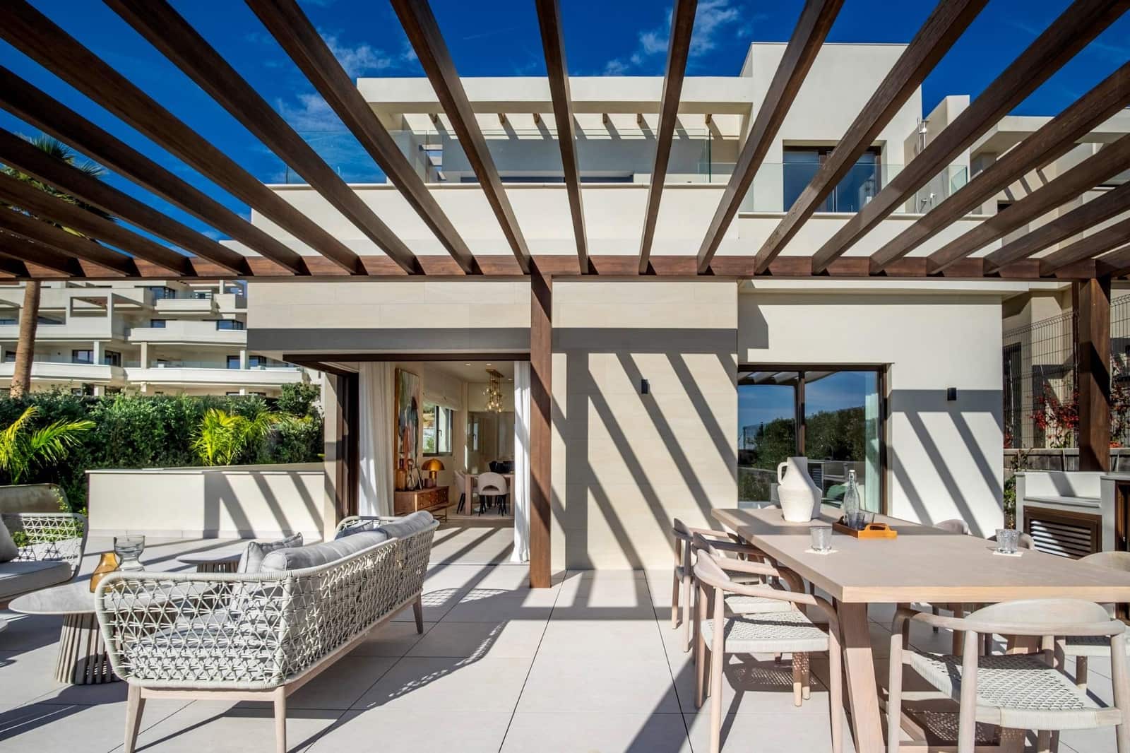 4 sypialnia Willa na sprzedaż w New Golden Mile z basenem garażem - 4 500 000 € (Ref: 8949015)