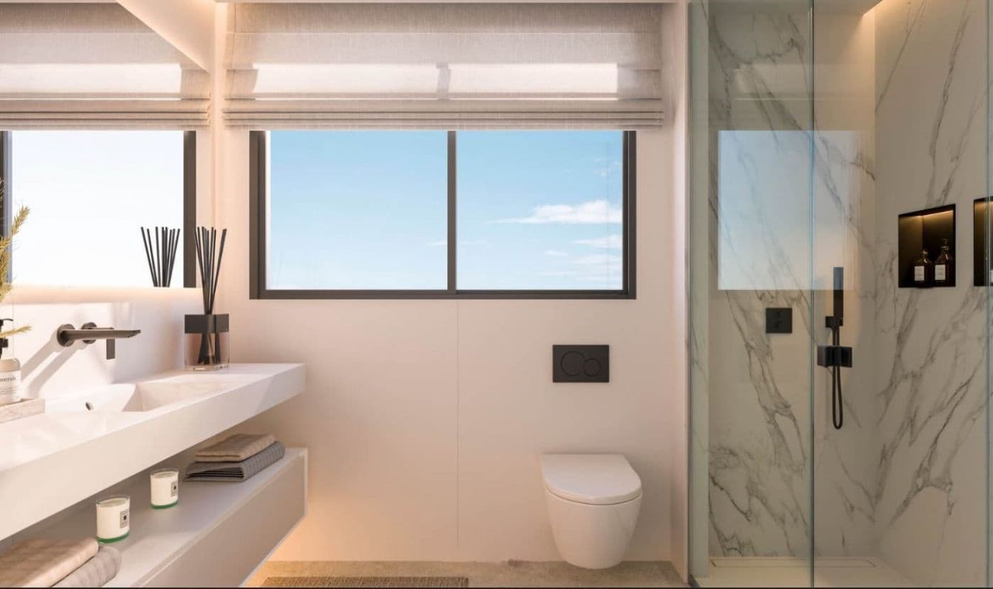 3 bedroom Apartment for sale in Fuengirola with pool garage - € 989,900 (Ref: 9012831)