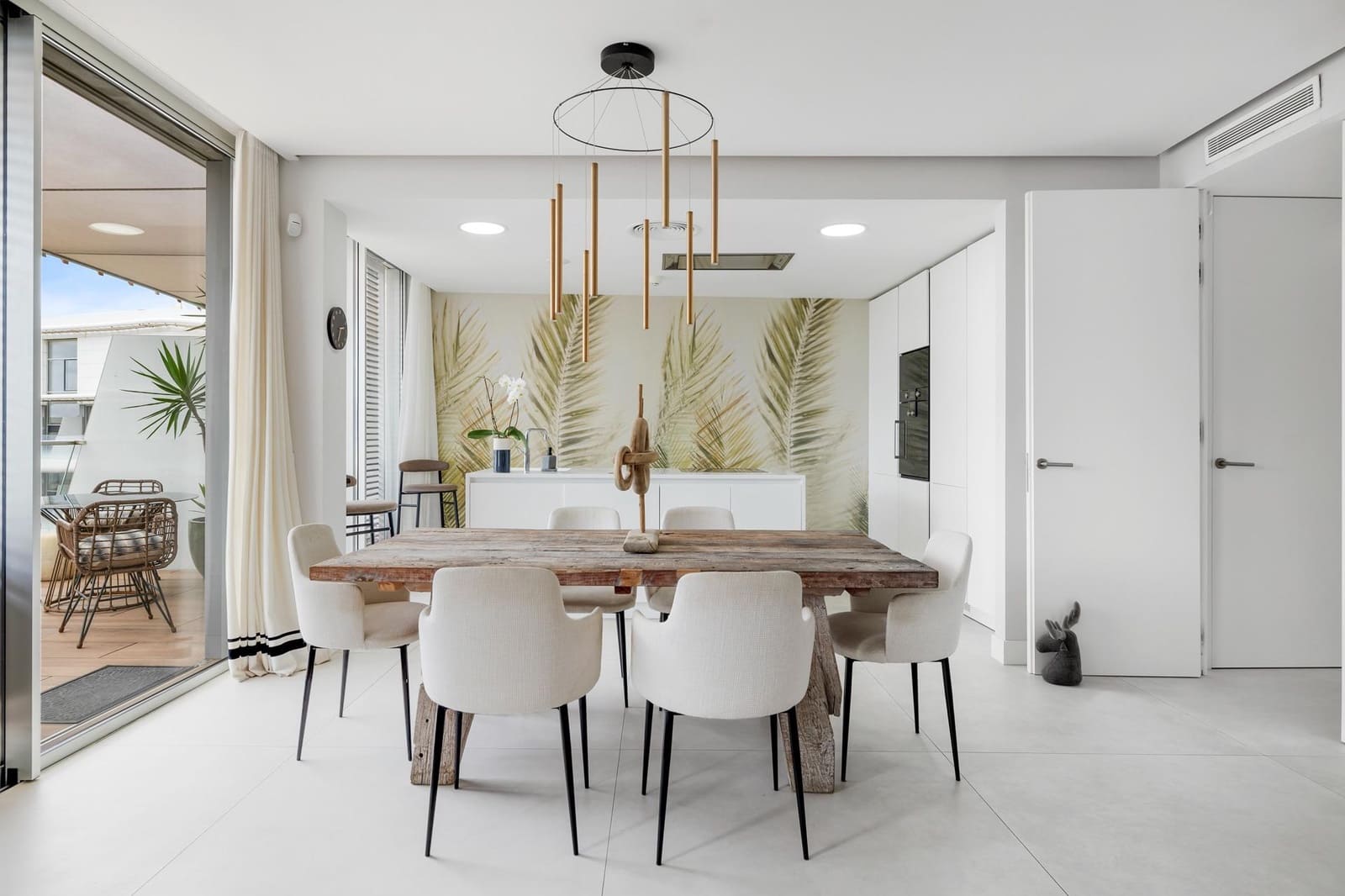 3 sovrum Lägenhet till salu i Estepona med pool garage - 1 390 000 € (Ref: 9089830)