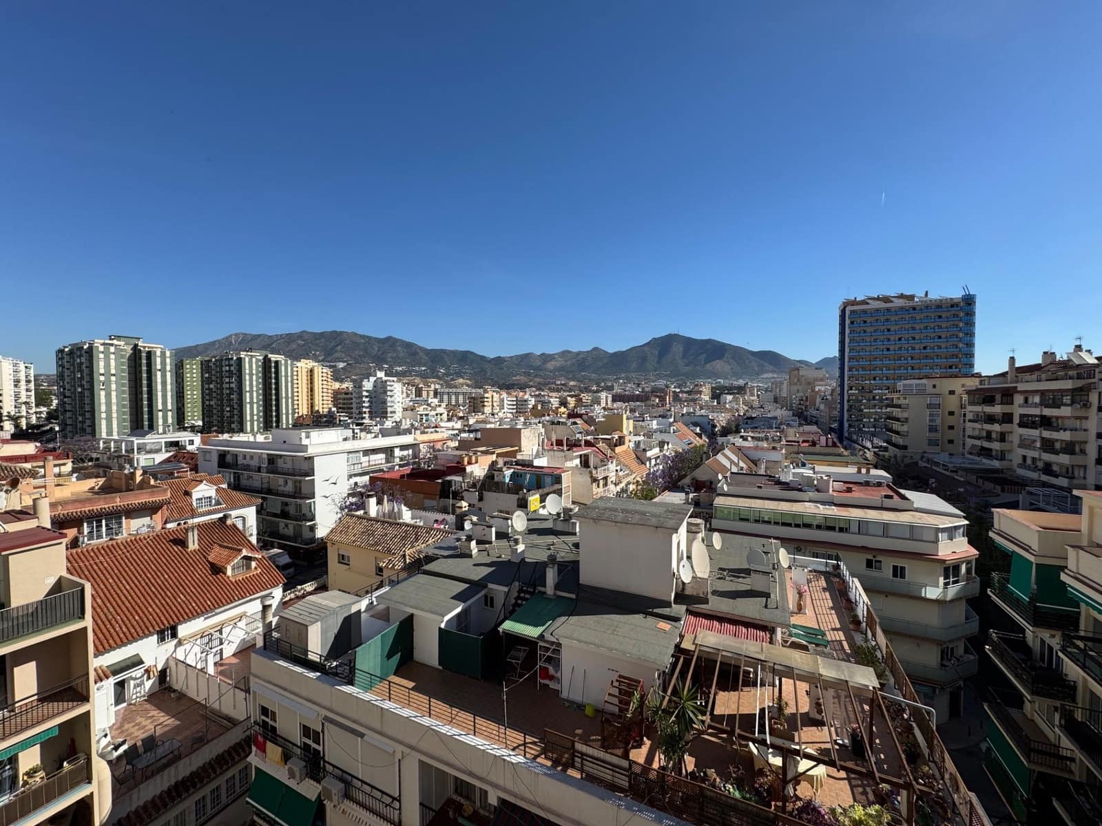 4 soveværelse Lejlighed til salg i Fuengirola - € 595.000 (Ref: 9102925)